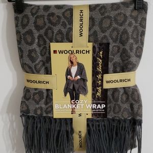 Woolrich Jackets & Coats - Woolrich Blanket Wrap Poncho Woolrich Jackets & Coats - Woolrich Blanket Wrap Poncho